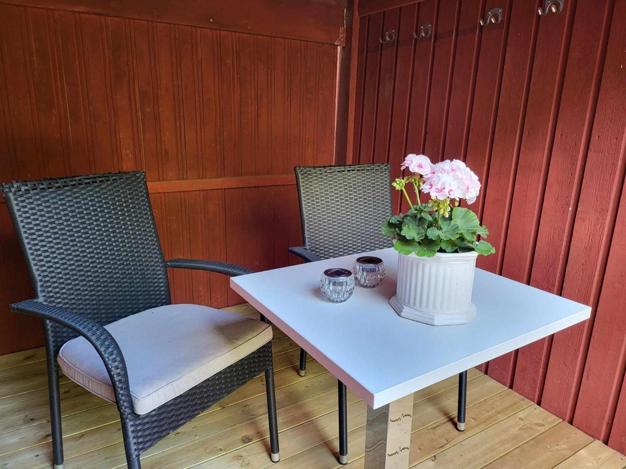 Villa Minihus Med Stor Traedgardstomt Naera Golf Och Hav Trosa Exterior foto